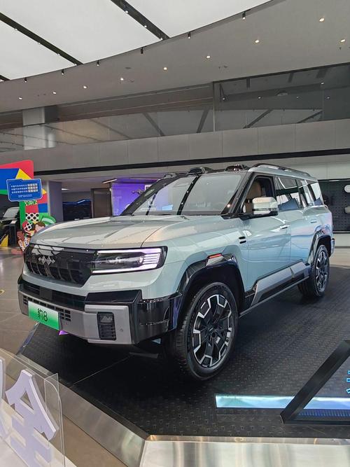 重庆103比亚迪方程豹硬派越野的爆款，英菲尼迪35周年与你共成长